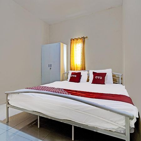 Oyo 91955 Pondokan Cempaka Cirebon Εξωτερικό φωτογραφία